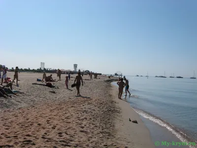 Пляж и вода посёлка Мирный - Поповка, Крым - YouTube