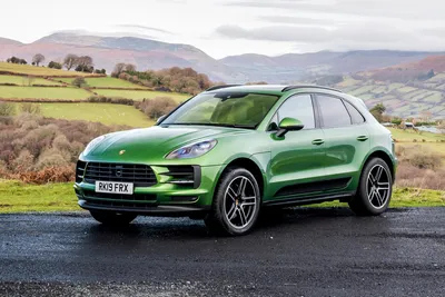 Q: Is the 2023 Porsche Macan a big 911 or a small Cayenne? A: Both