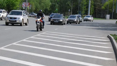 Платная парковка и велополоса: на Старосенной площади в Одессе наносят  новую разметку | Новости Одессы