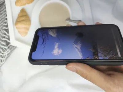 Приватное стекло Nillkin 2.5D Guardian 0.33 мм для iPhone 14 Pro Max с  черной рамкой (