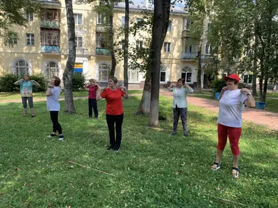 Картинки с надписью - Доброе утро, просыпайся! И скорее улыбайся..