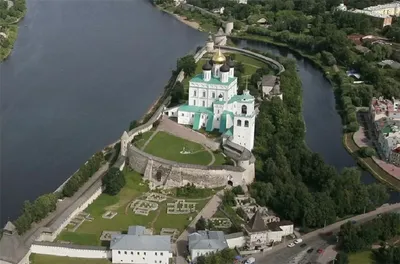 Псковский Кремль: описание, история, экскурсии, точный адрес