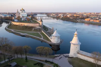 Самое интересное за три дня! Псков, Изборск, Печоры, Пушкинские Горы —  экскурсия на «Тонкостях туризма»