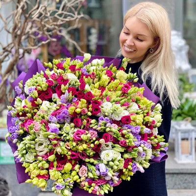 Купить Букет цветов \"Роскошный Мисти\" в Москве недорого с доставкой