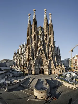 Храм Саграда Фамилиа в Барселоне достроят спустя 137 лет простоя
