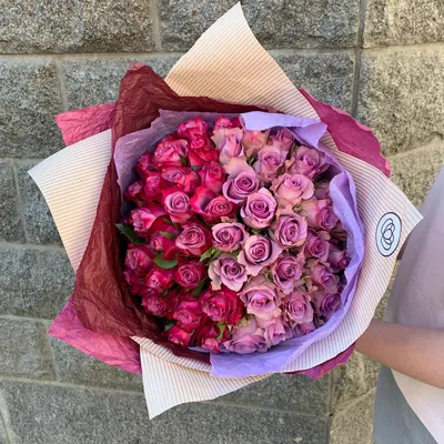 25 красных роз Эксплорер 80 см купить недорого | доставка по Москве и  области