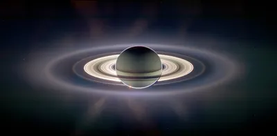 Saturn in natural colours | ESA/Hubble