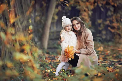 Семейная фотосессия в цветущем саду. Семейный фотограф Татьяна Надеждина