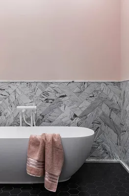 Коричневая плитка в ванной: дизайн 2023 с фото