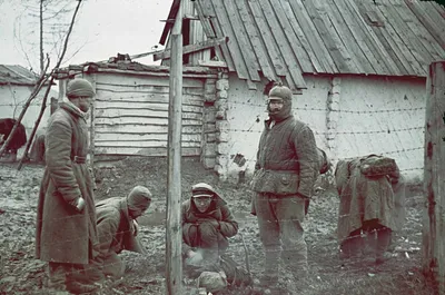 Советские военнопленные. Гжатск. Осень-зима 1941—1942 гг. (фотографии из  коллекции Museum Berlin-Karlshorst) - Город Гжатск