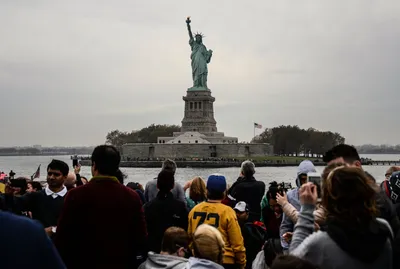 патриотическая америка 3d визуализация памятника статуи свободы в сша  идеально подходит для листовок и плакатов, статуя Свободы, свобода,  памятник фон картинки и Фото для бесплатной загрузки