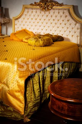 Стильная низкая кровать Squaring Basso фабрики Bonaldo