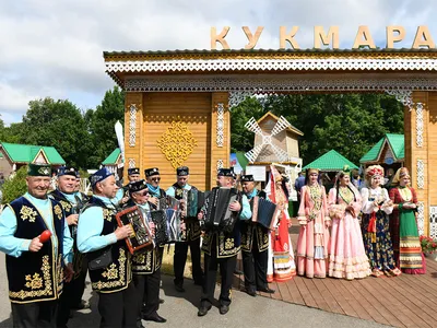 Крымские татары на митинге заявили о создании автономии — РБК