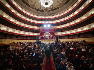 Театръ • Лепаж, Богомолов, Писарев и Гацалов выпустят премьеры в Театре  Наций в сезоне 2021-2022