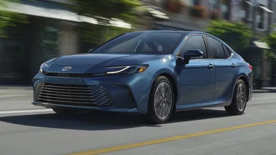 2025 Toyota Camry unveiled, due in Australia next year as hybrid only -  Drive