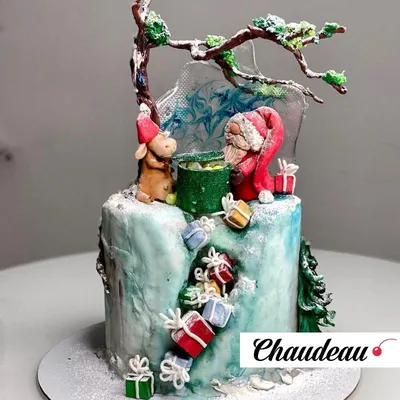 Торт Новогодний с красной машинкой и топперами | Exclusive Cake