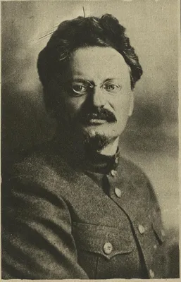 Лев Давидович Троцкий (1879 - 1940). Открытки из фондов Российской  национальной библиотеки