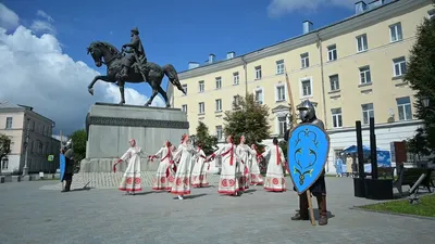 Сверкающий Новый год в сказочной Твери (богатая программа со встречей  нового года - праздничный прием у сеньора Мацца на «La Fattoria Little  Italy» с итальянским обедом и дегустацией калабрийских сыров — знаменитая