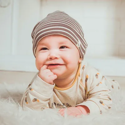 У нас первый зубик 🦷 Принимаем поздравления😍😍😍 Сегодня нам 5 месяцев и  5 дней, у Киры первый зуб вылез в 6 месяцев☺️ Ох уж эти 4 дня… | Instagram