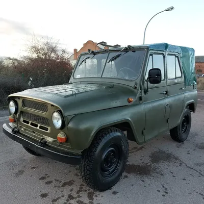 UAZ 469 SUV/Geländewagen/Pickup in Grün oldtimer in Latdorf für € 9.200,-