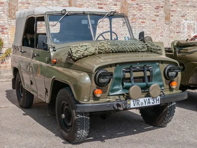 254 uaz 469 snímků, stock fotografií 3D objektů a vektorů | Shutterstock