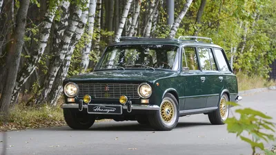 Old Cars In The Parking Lot. Vaz 2102 The City Of Cheboksary, Russia,  22/09/2018 Stock Photo, Picture and Royalty Free Image. Image 124583675.