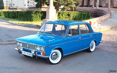 File:Blue VAZ-2103.jpg - Wikimedia Commons