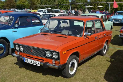 File:VAZ-2106 police car in Saint Petersburg, Russia.jpg - Wikipedia