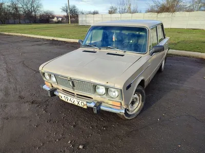 The Old Model VAZ-2106 with Modern Accessories Editorial Photo - Image of  gravel, competition: 115138611