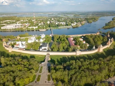 Великий Новгород входит в топ-10 городов, популярных для путешествий на  летние выходные