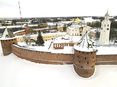 Файл:Великий Новгород, Большая Московская 44 сверху зимой.jpg —  Путеводитель Викигид Wikivoyage