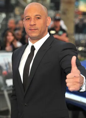 Ростовая фигура Вин Дизель (Vin Diesel) вид 4 (825х1800 мм) - купить по  выгодной цене | Магазин шаблонов Принт100