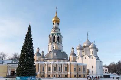 Правда ли, что в доме с резным палисадом из песни «Вологда» находится  кожвендиспансер? - Проверено.Медиа