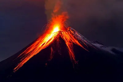 В пригороде Рима просыпается мощный вулкан, предупредили ученые -  Российская газета