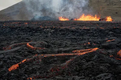 В сети нарастает тревога: 19 вулканов извергаются на Земле одновременно —  УНИАН
