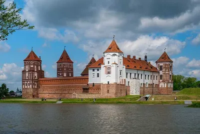 Неизвестный россиянин купил замок в Европе: Дом: Среда обитания: Lenta.ru