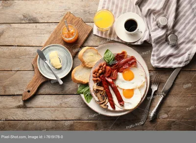 Вкусный завтрак на белом фоне :: Стоковая фотография :: Pixel-Shot Studio