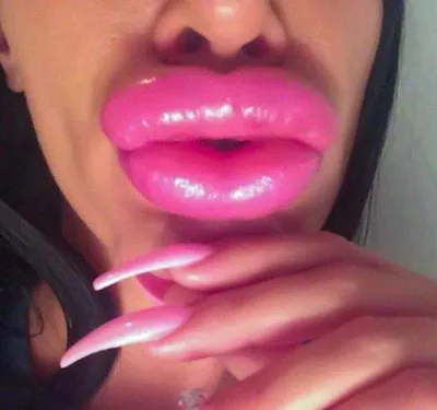 Сексуальные женские губы стоковое фото. изображение насчитывающей губы -  71336134