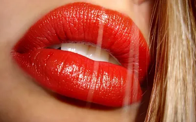 Женские губы стоковое фото. изображение насчитывающей любовник - 27018620