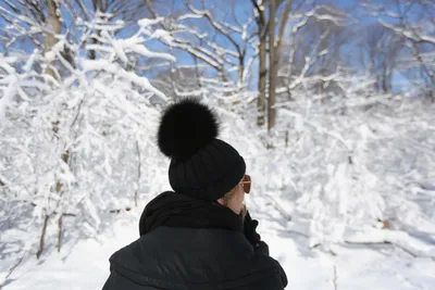 Does Snow Affect Skin Or Is Your Complexion Safe From The Chilly  Conditions? — PHOTOS